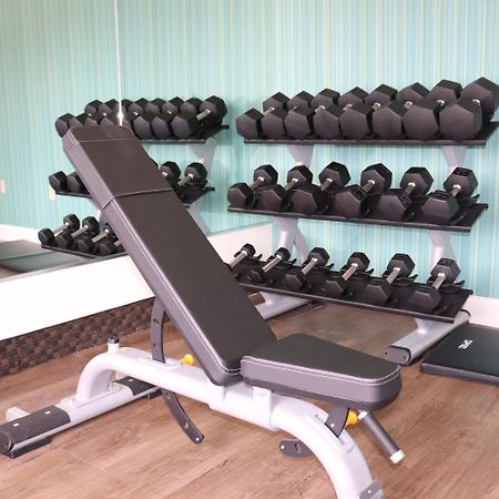 Holiday Inn Express Hotel & Suites Clearwater Us 19 North By Ihg Extérieur photo