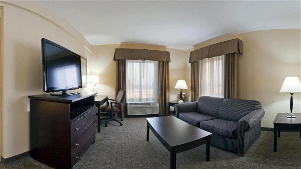 Holiday Inn Express Hotel & Suites Clearwater Us 19 North By Ihg Extérieur photo