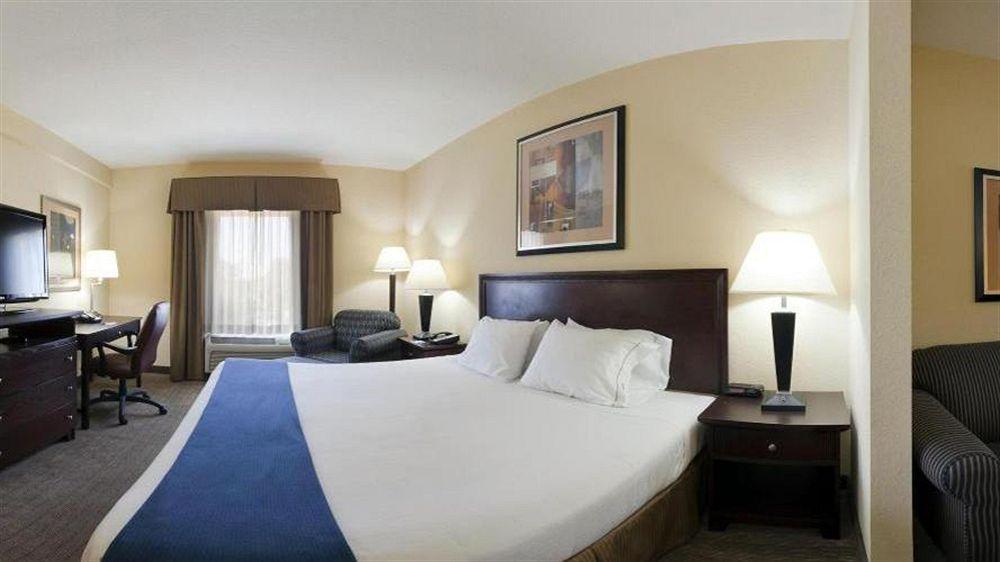 Holiday Inn Express Hotel & Suites Clearwater Us 19 North By Ihg Extérieur photo