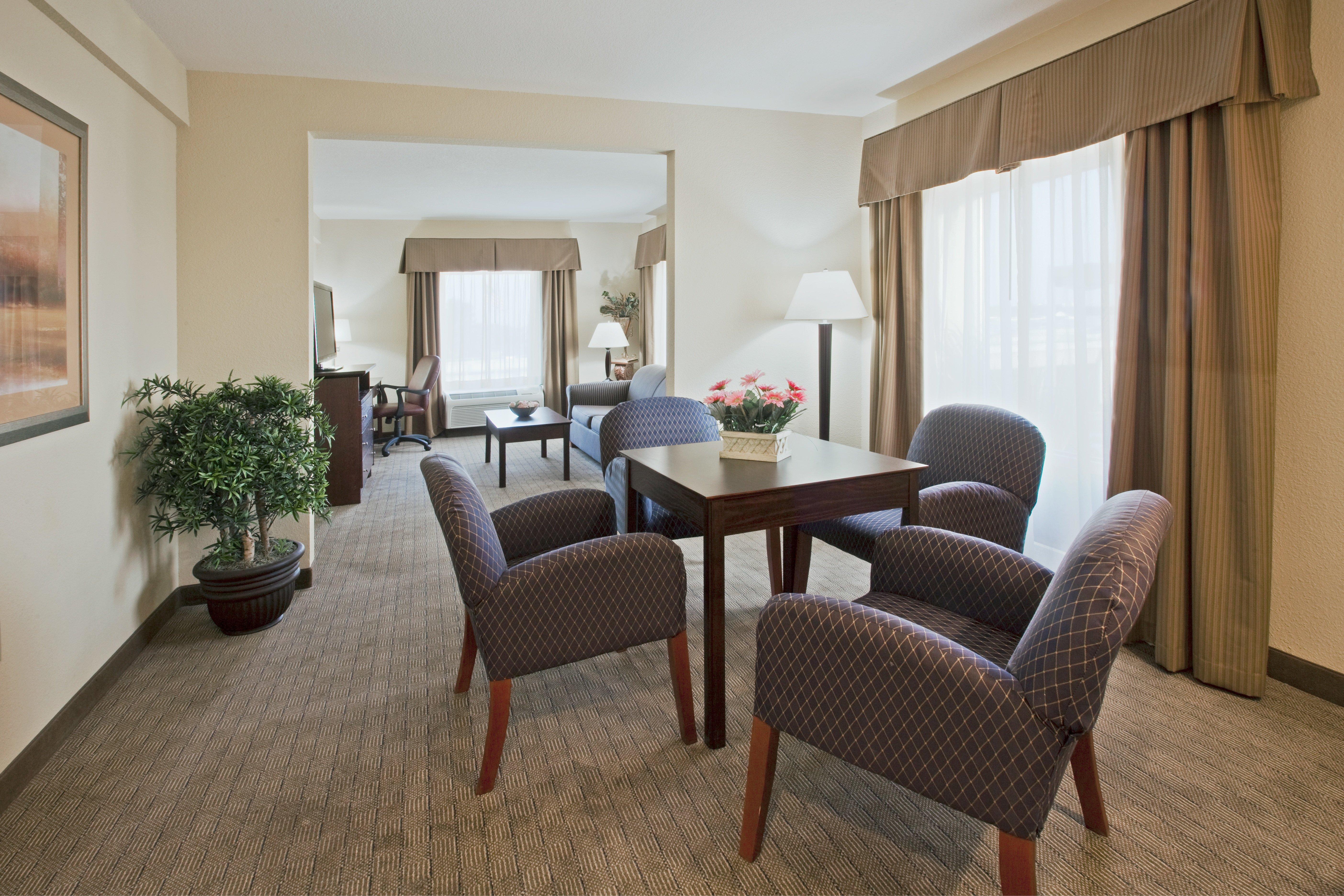 Holiday Inn Express Hotel & Suites Clearwater Us 19 North By Ihg Extérieur photo