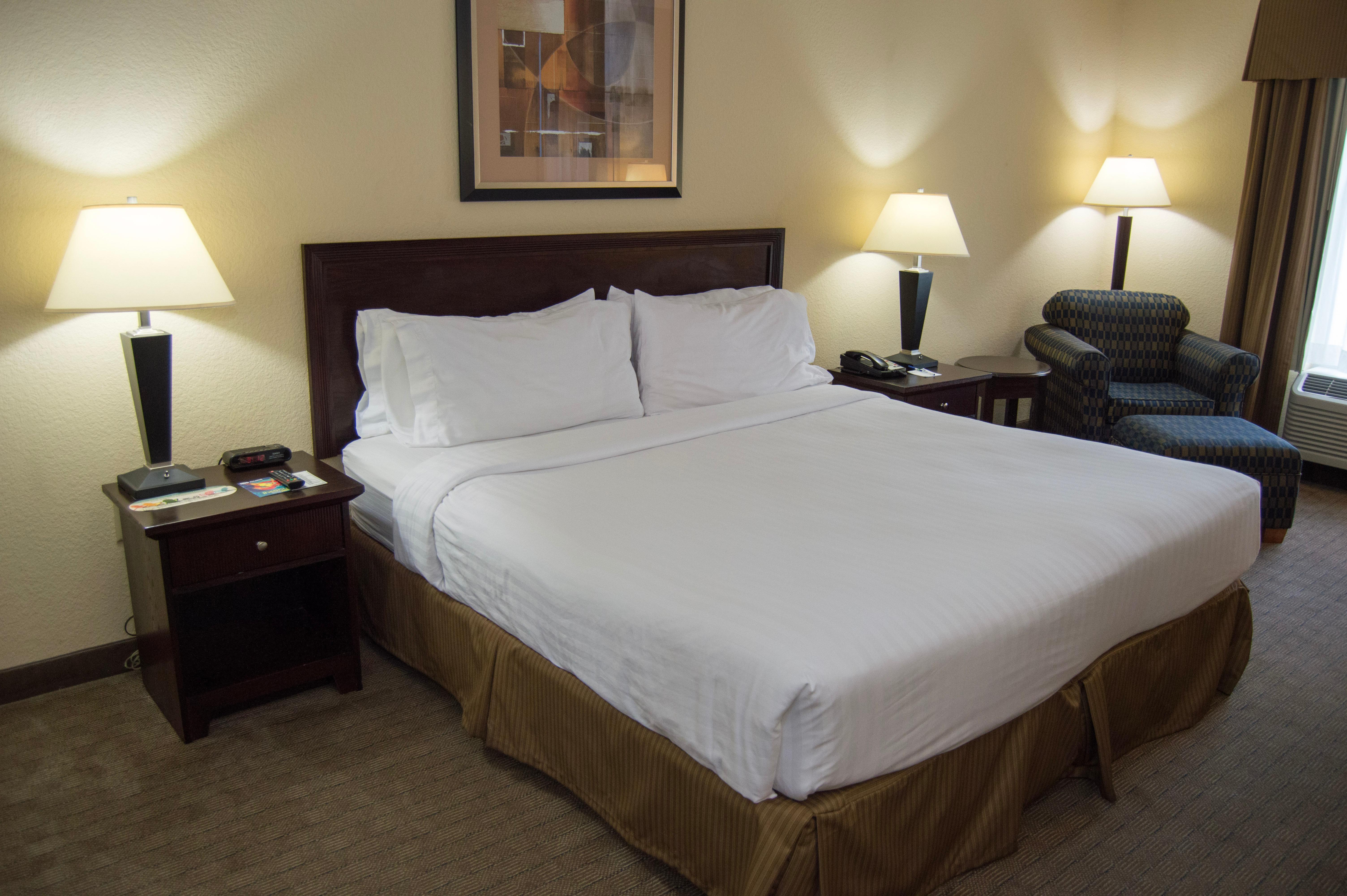 Holiday Inn Express Hotel & Suites Clearwater Us 19 North By Ihg Extérieur photo