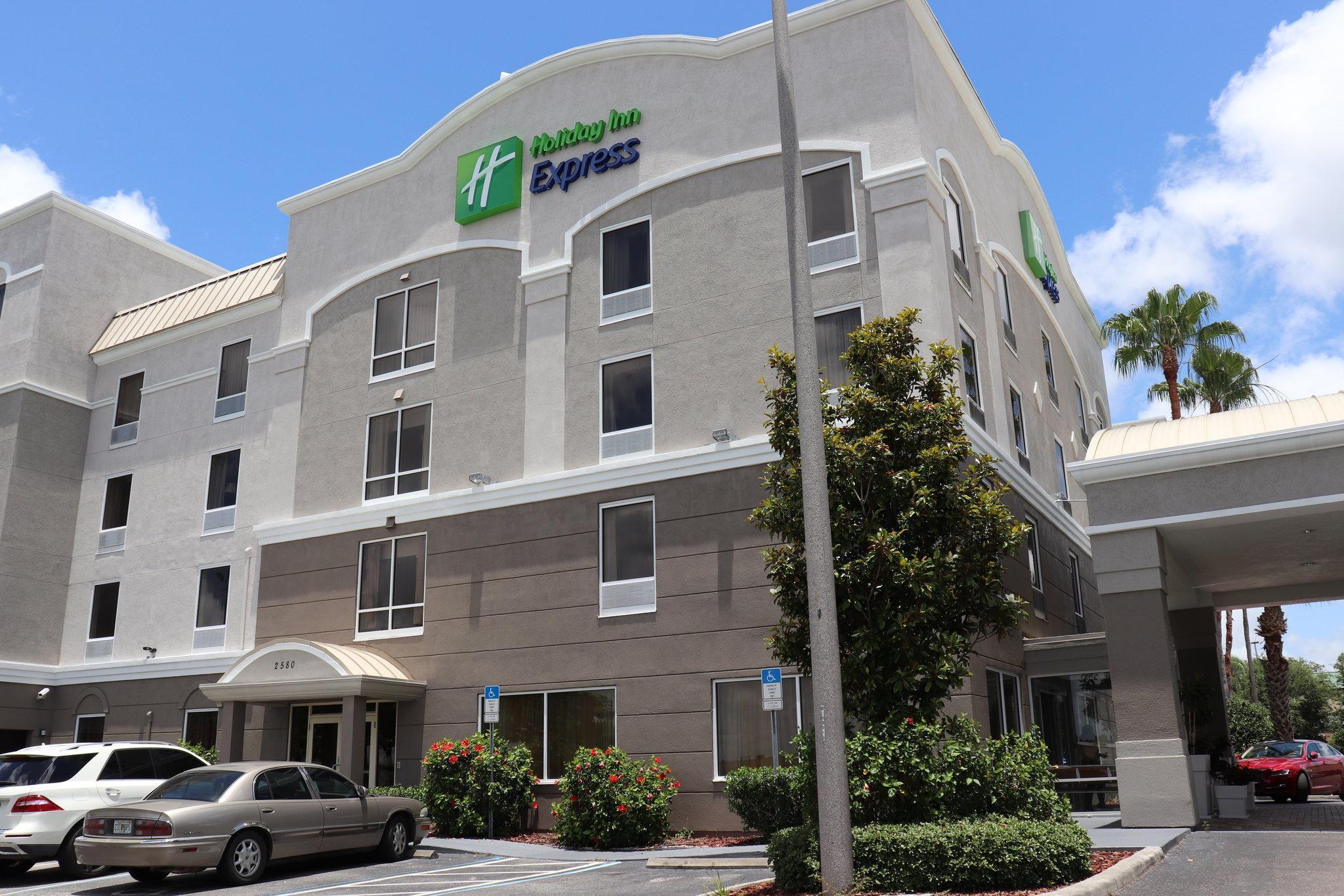 Holiday Inn Express Hotel & Suites Clearwater Us 19 North By Ihg Extérieur photo