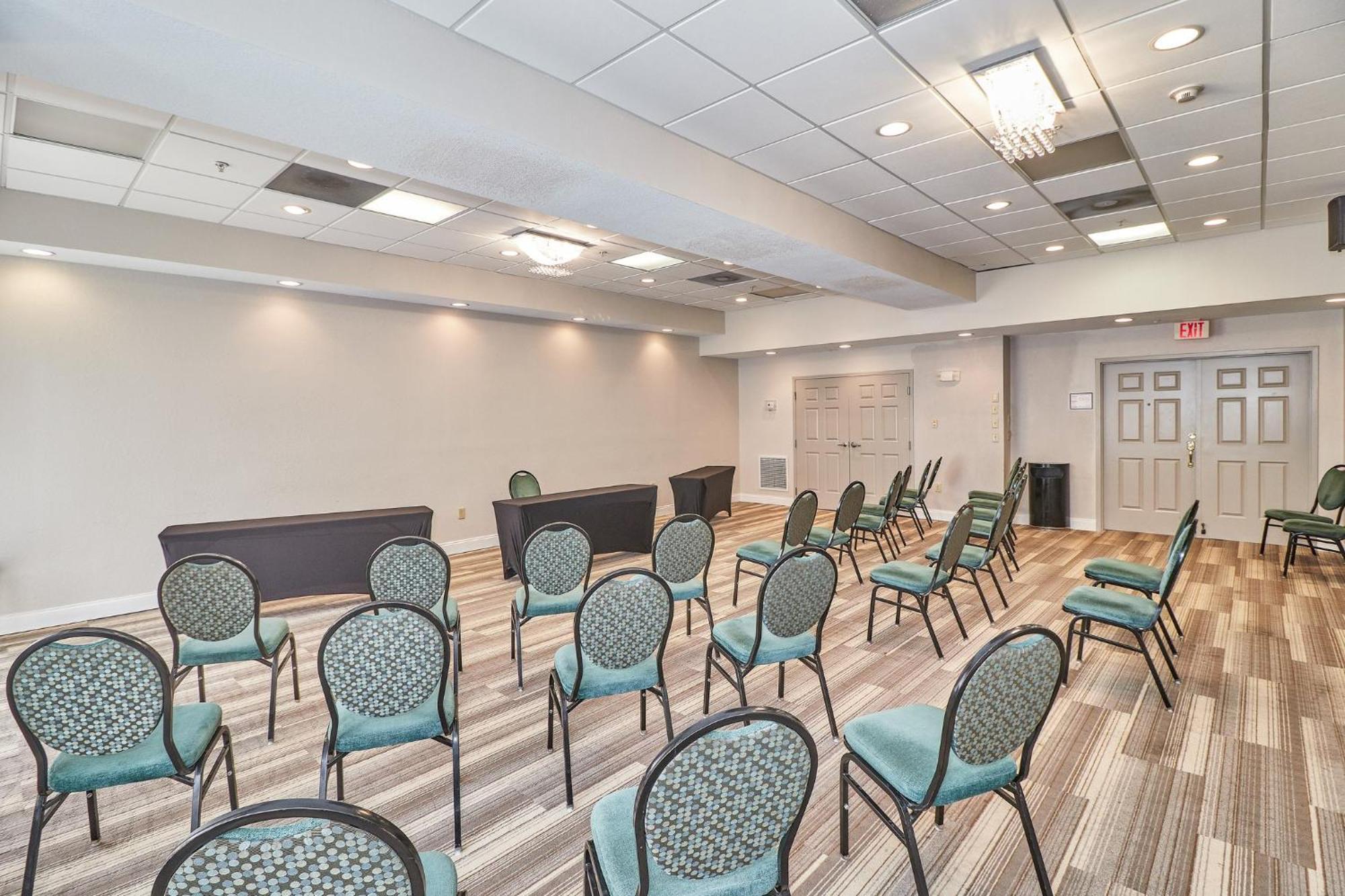 Holiday Inn Express Hotel & Suites Clearwater Us 19 North By Ihg Extérieur photo