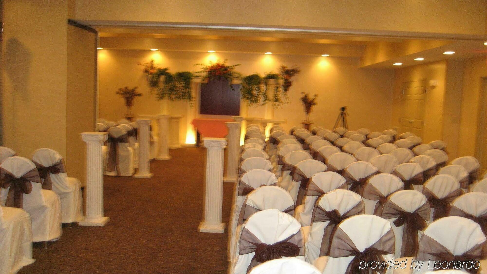 Holiday Inn Express Hotel & Suites Clearwater Us 19 North By Ihg Extérieur photo