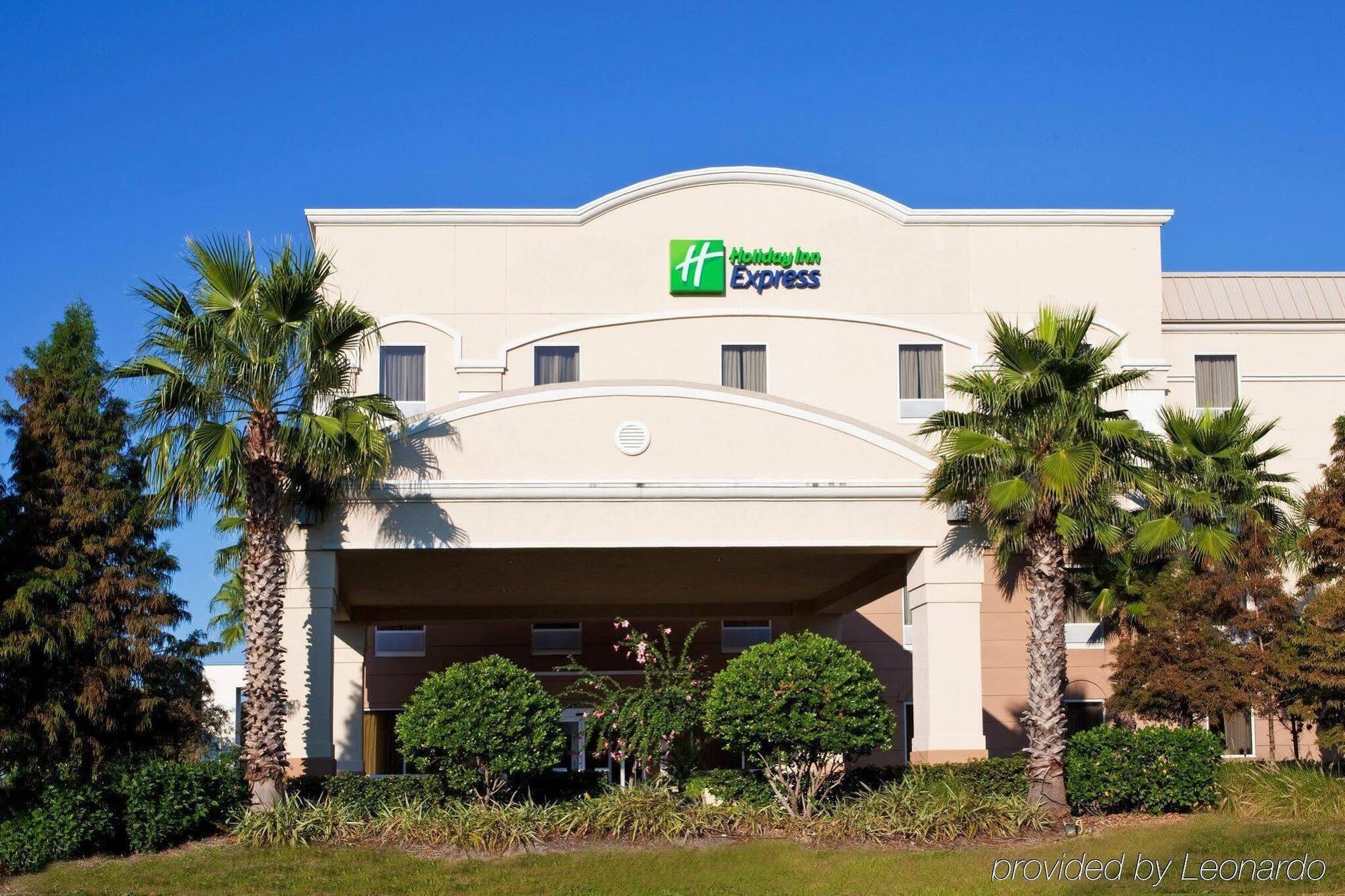 Holiday Inn Express Hotel & Suites Clearwater Us 19 North By Ihg Extérieur photo